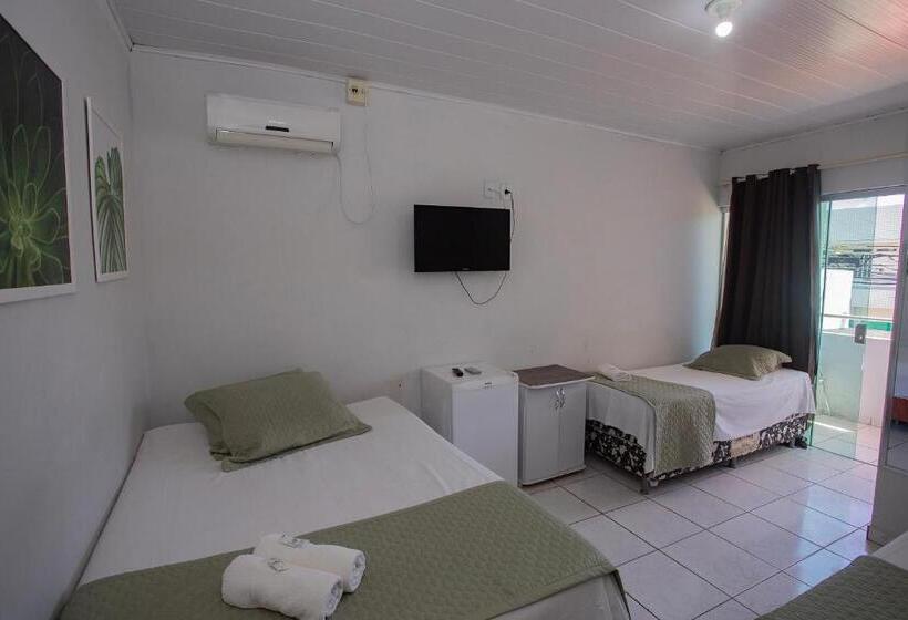 Четырехместный Номер Стандарт с Балконом, Pousada Aracaju