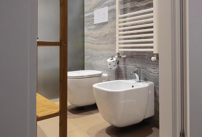 غرفة ديلوكس عائلية, Re Vittorio De Luxe