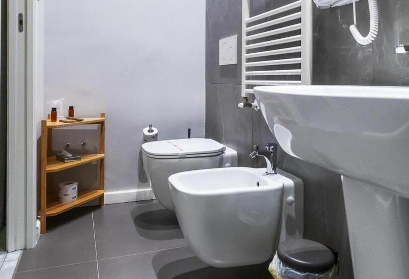 غرفة كمفورت مع بلكونة, Re Vittorio De Luxe