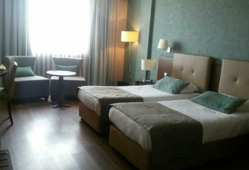 اتاق استاندارد, Tadj El Maouada