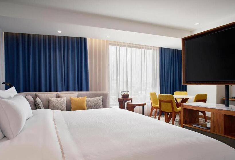 キングサイズベッド、ビュー付きデラックスルーム, The Westin Monterrey Valle