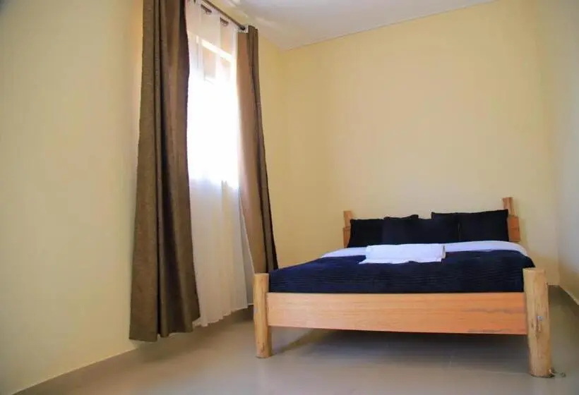 اتاق استاندارد, Kisoro Comfort Inn