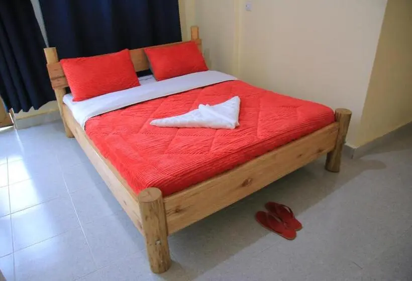 اتاق استاندارد یک نفره, Kisoro Comfort Inn