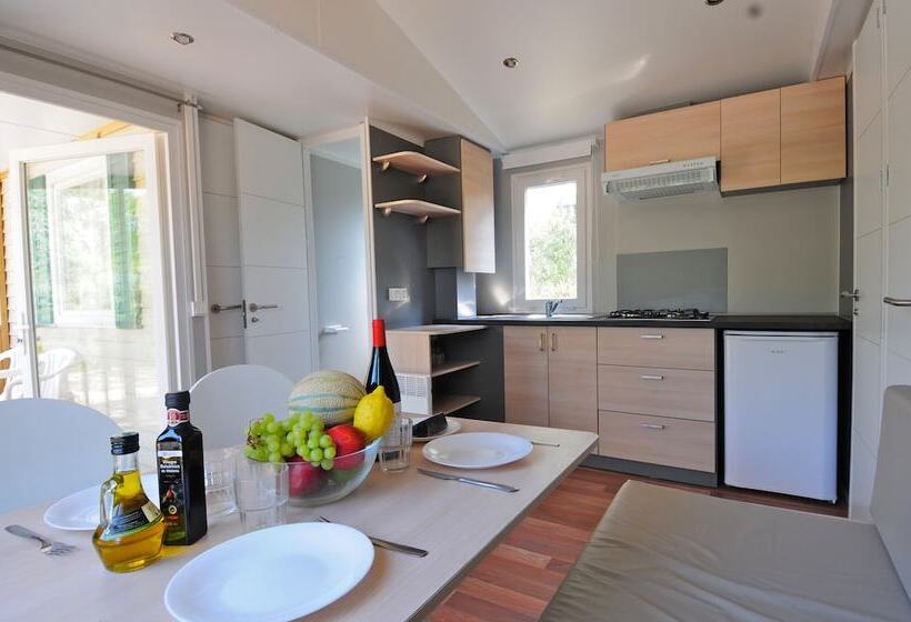 Дом 2 Спальни, Camping Treumal