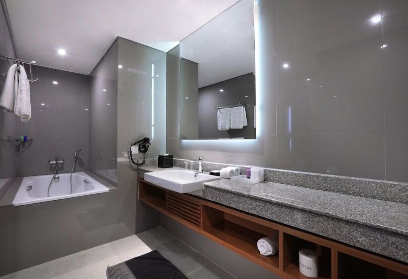 套房, Aston Inn Batu