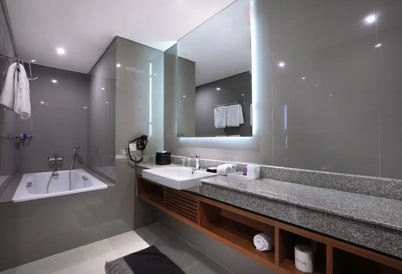Suite, Aston Inn Batu