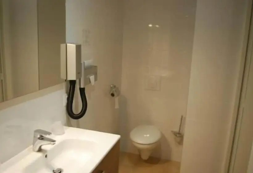 Standard-huone, Logis Auberge Le Petit Pont