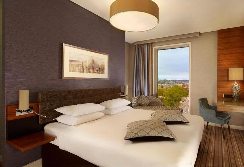 带大床的行政房间, Clayton Hotel Birmingham