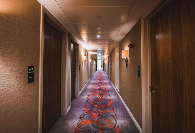 Президентский Люкс, Clayton Hotel Birmingham