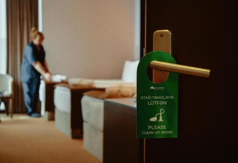 اتاق لوکس سه تخته, Diamond Hotel Baku
