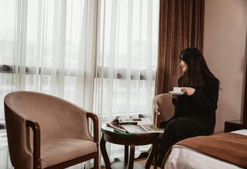 سوییت خانوادگی, Diamond Hotel Baku