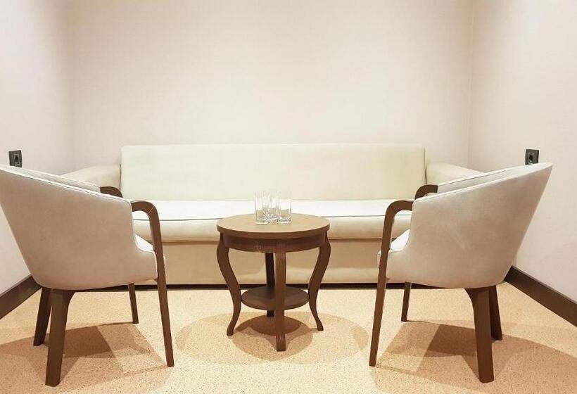 سوییت خانوادگی, Diamond Hotel Baku