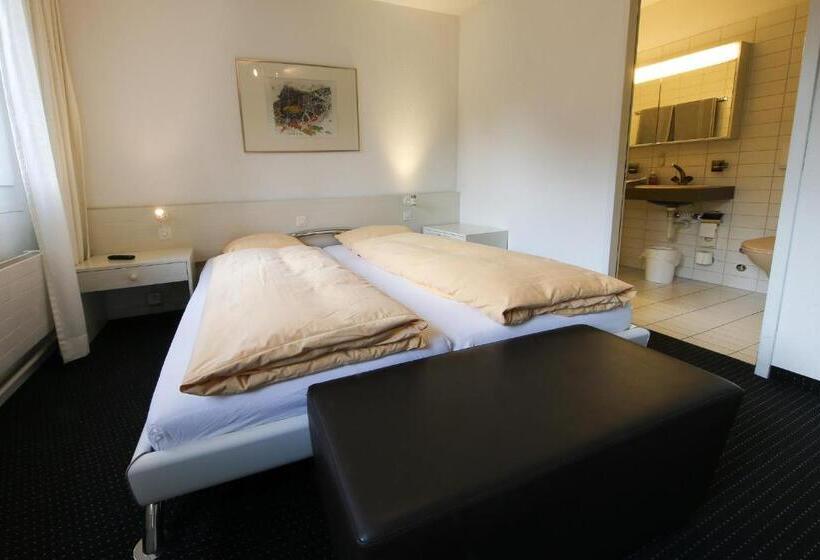 Семейный Номер, Grüsch