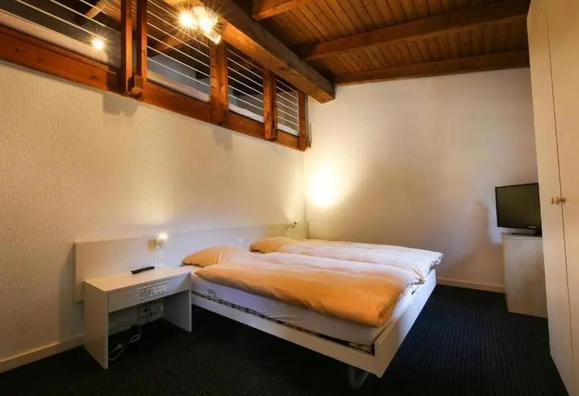 Quarto Quádruplo Estandar, Grüsch