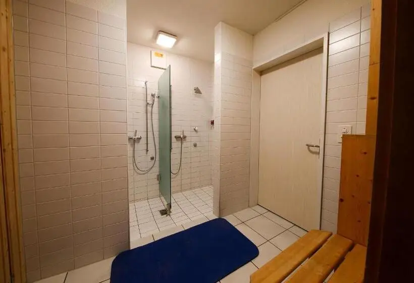 Cama em Quarto Compartilhado, Grüsch