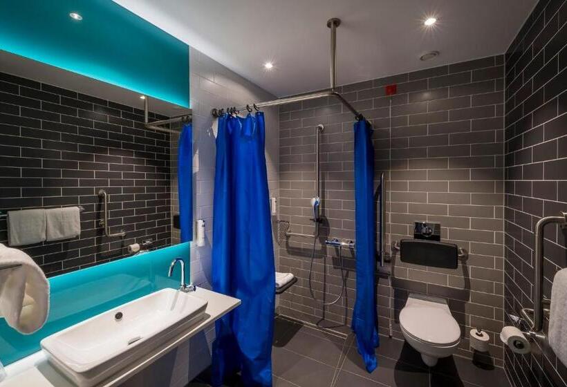 Quarto Estandar para Deficientes Físicos, Holiday Inn Express   Luzern   Kriens, An Ihg