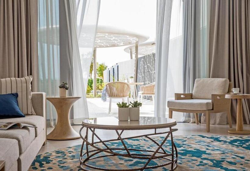 غرفة قياسية مطلّة علي البحر مزوَّدة بتراس, Jumeirah Saadiyat Island Abu Dhabi