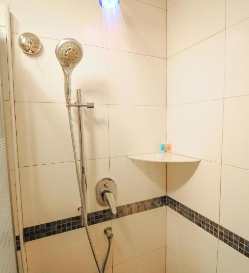 Люкс, K Garden Hotel Parit Buntar