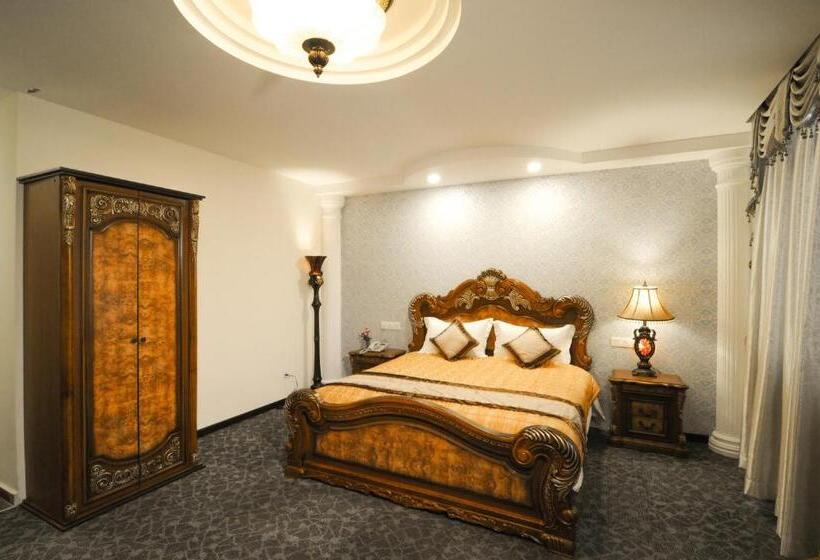 Люкс, K Garden Hotel Parit Buntar