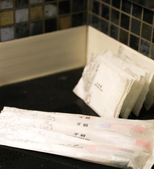 Семейный Номер, K Garden Hotel Parit Buntar