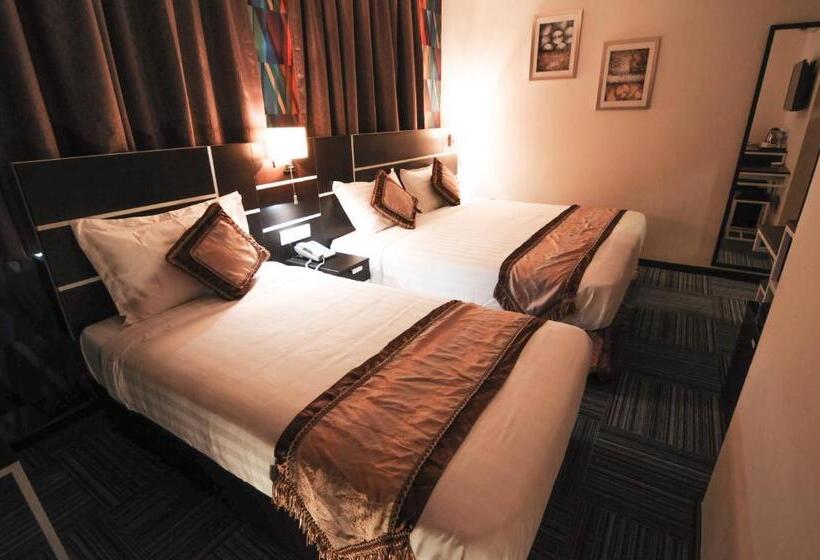 Трехместный Номер Deluxe, K Garden Hotel Parit Buntar