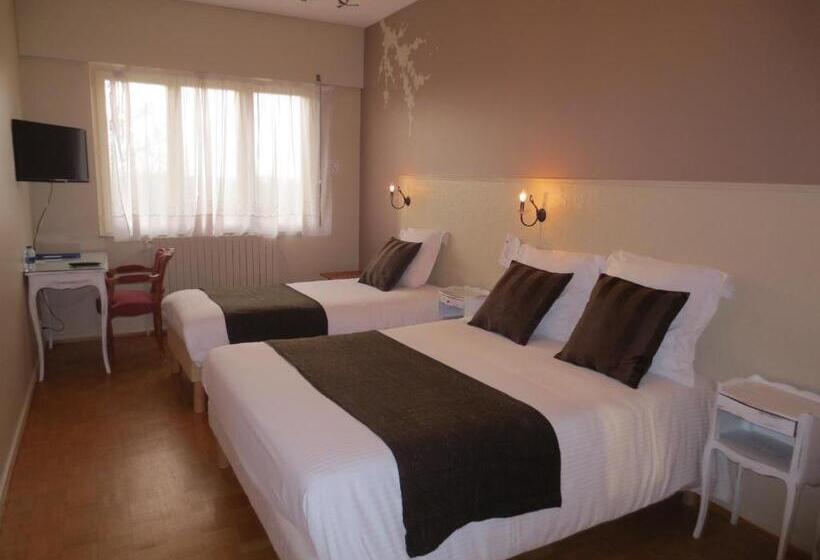 스탠다드 트리플 룸, Logis L Auberge Du Gros