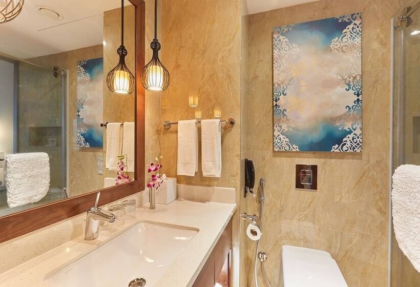 Premium Room Pool View, Millennium Resort Salalah