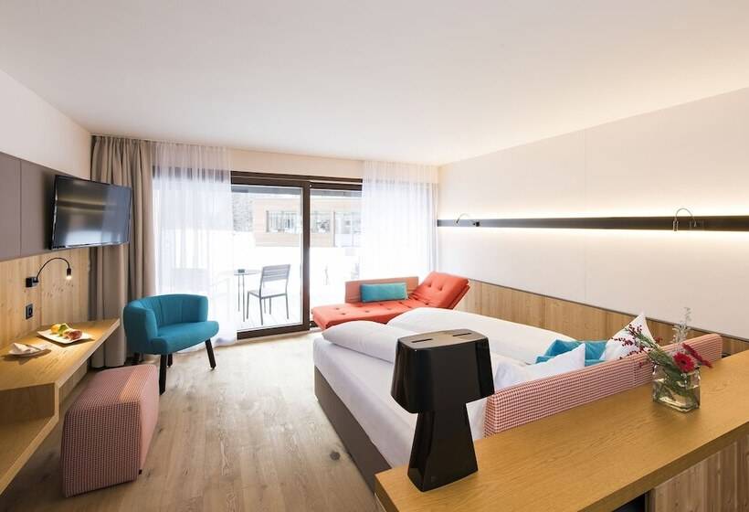 带山景的复式房间, Palü