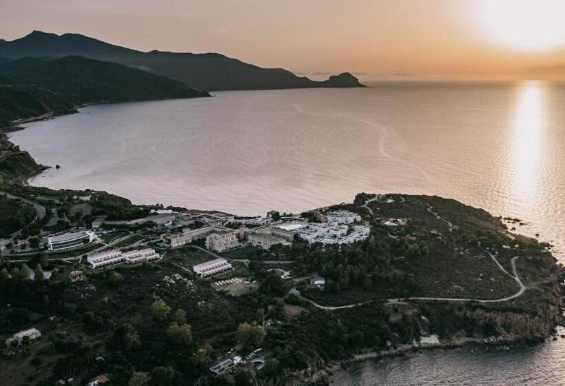اتاق سه نفره دلوکس با چشم‌انداز دریا, Mangia S Pollina Resort
