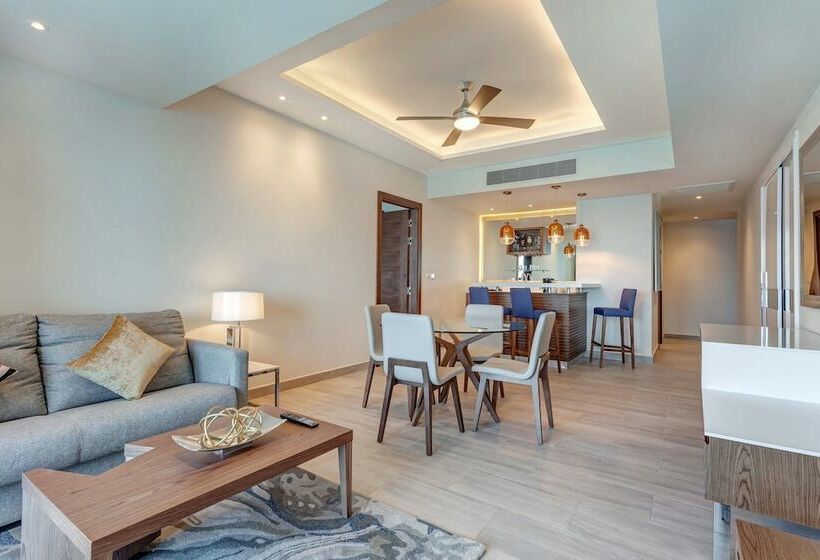 Deluxe Suite Sea View