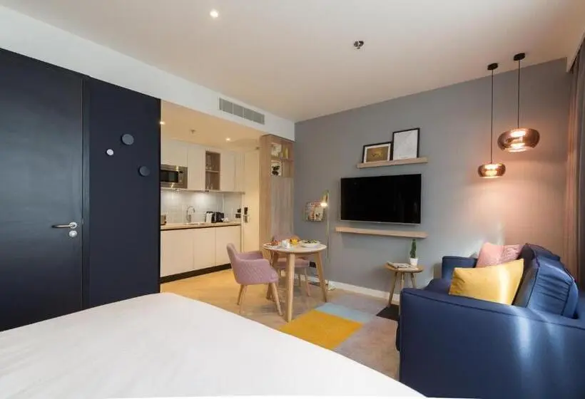 スタンダードスタジオ, Staybridge Suites The Hague   Parliament, An Ihg