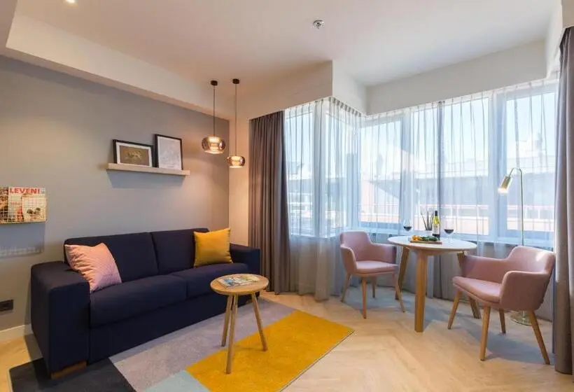 キングサイズベッドのスイートルーム, Staybridge Suites The Hague   Parliament, An Ihg