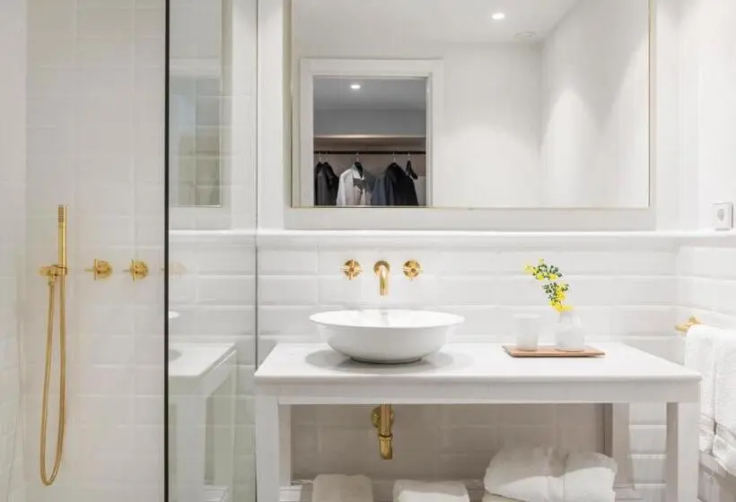اتاق لوکس, Alta House Begur
