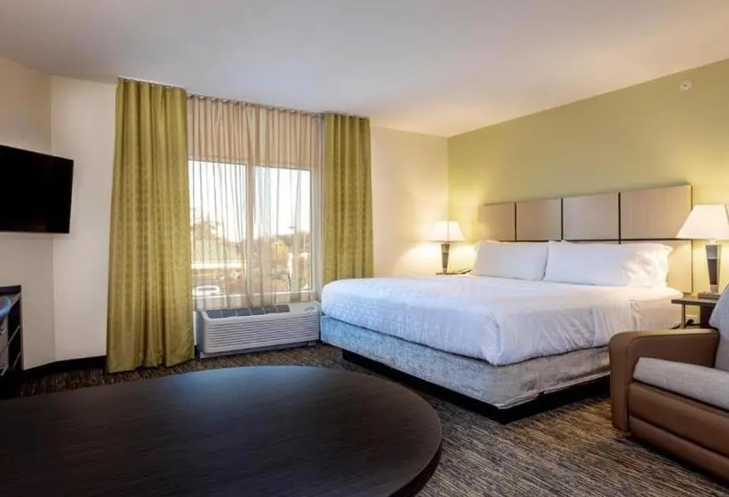 キングサイズベッドのデラックススイート, Candlewood Suites   Dumfries   Quantico, An Ihg