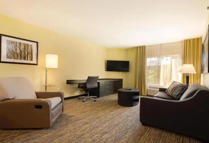 キングサイズベッドのスイートルーム, Candlewood Suites   Dumfries   Quantico, An Ihg