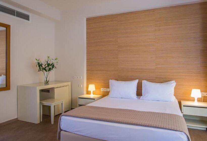 디럭스 룸, Club Agia Anna