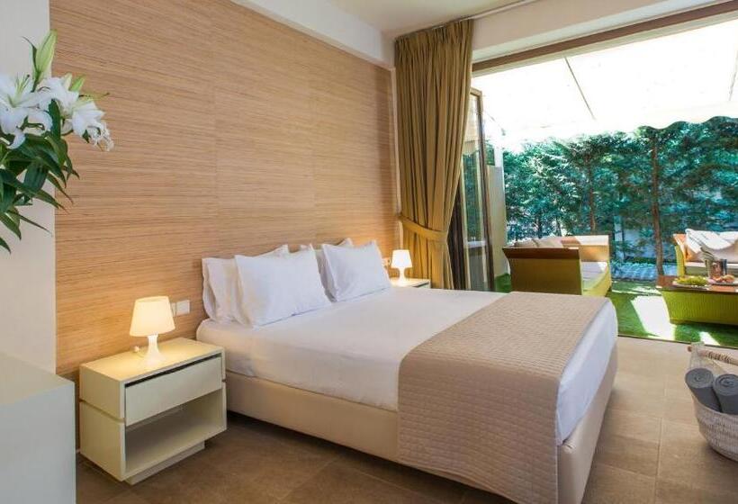 디럭스 룸, Club Agia Anna