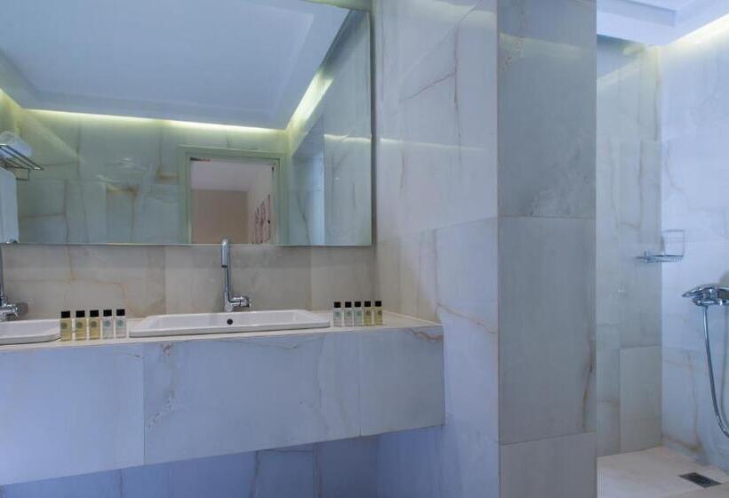 수피리어 코티지, Club Agia Anna