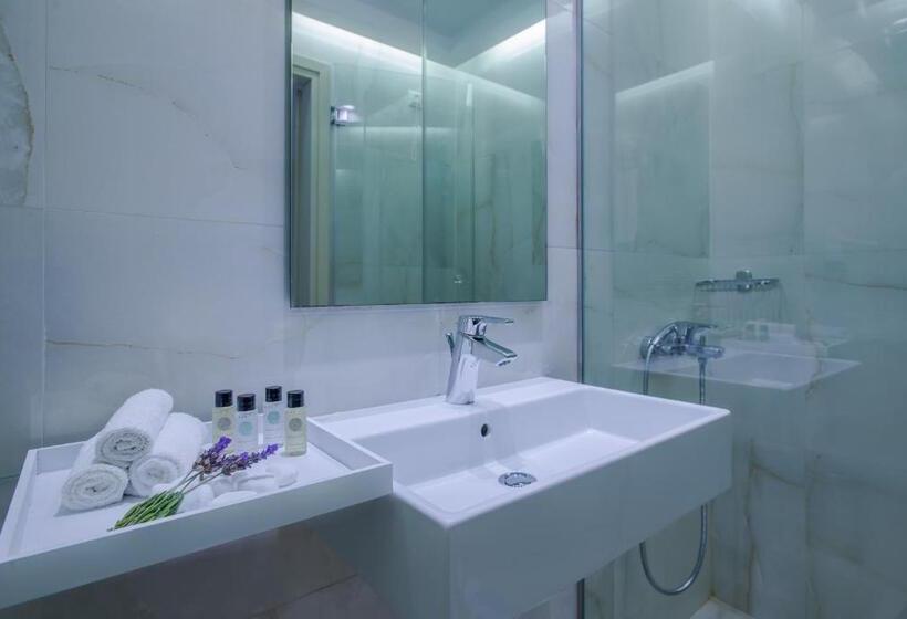 패밀리 룸, Club Agia Anna