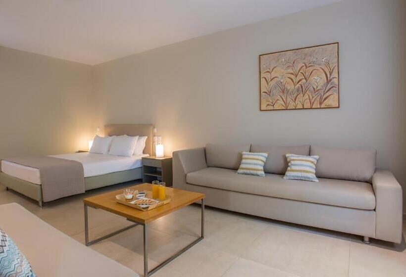 패밀리 룸, Club Agia Anna