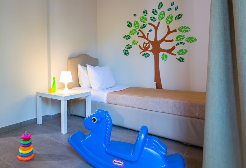 패밀리 룸, Club Agia Anna