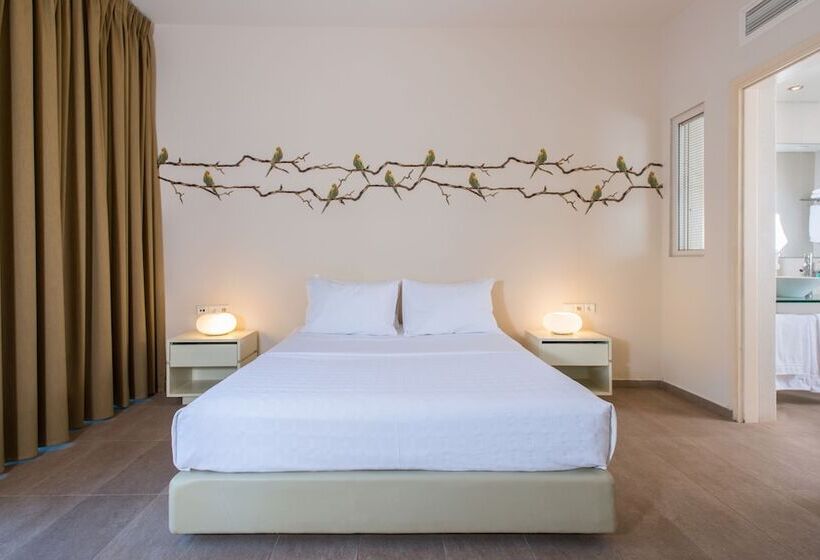 패밀리 룸, Club Agia Anna