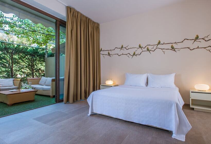 패밀리 룸, Club Agia Anna