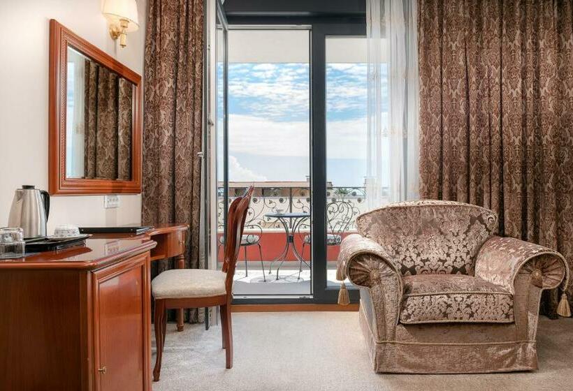 스탠다드 발코니 룸, Cvita