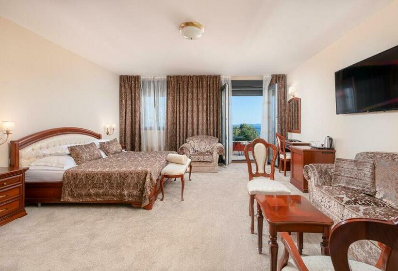 스탠다드 발코니 룸, Cvita