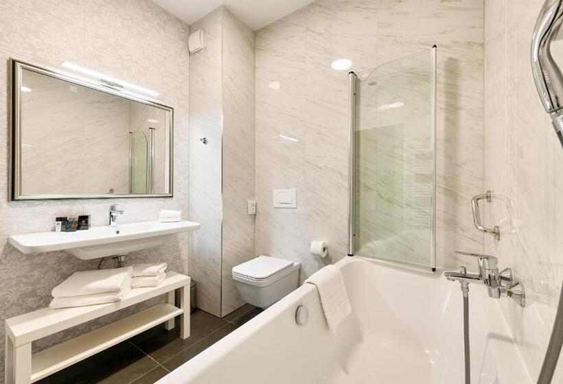 스탠다드 싱글 룸, Cvita