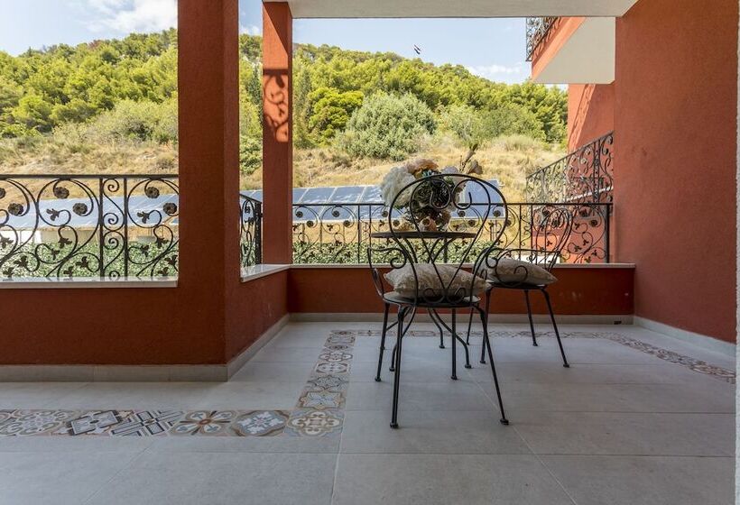 발코니 수피리어 룸, Cvita