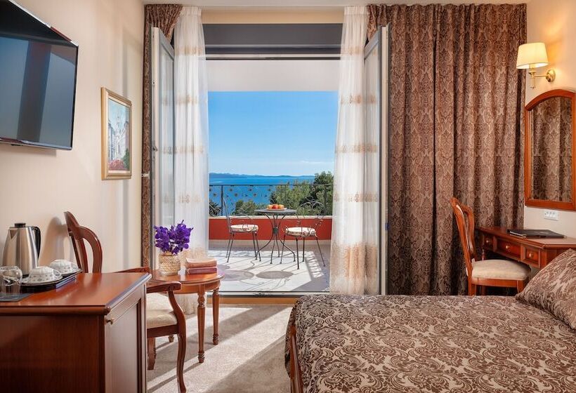 발코니 디럭스 룸, Cvita