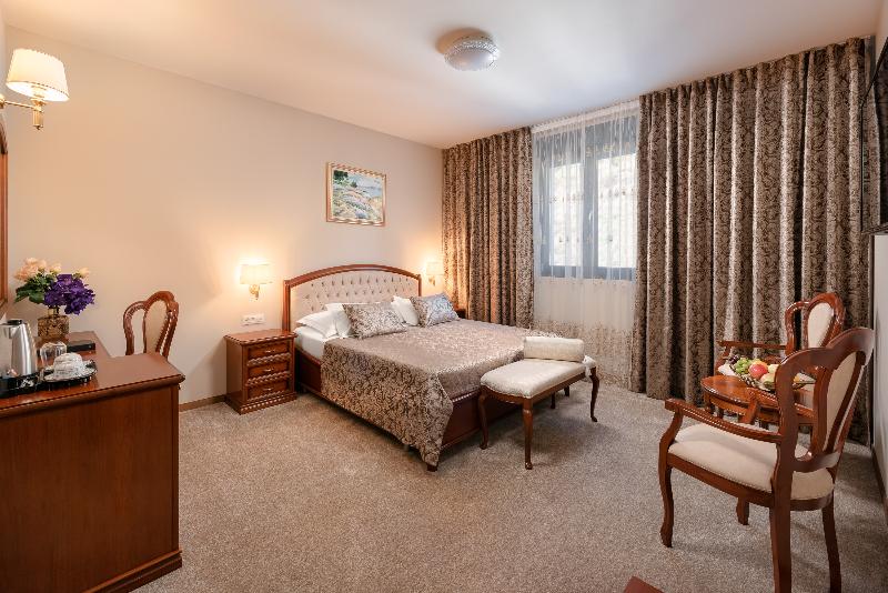 수피리어 룸, Cvita