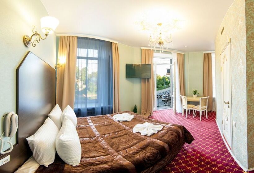 スイート, Grand On Tatarsky